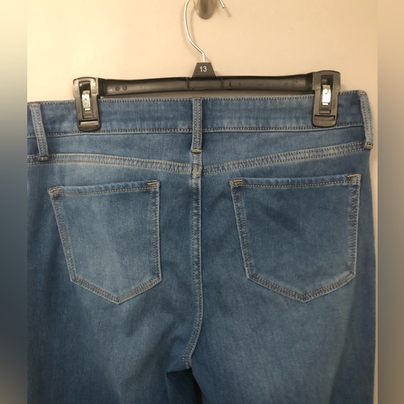 LIKE NEW OLD NAVY ROCKSTAR SKINNY JEANS SZ 7 - Picture 2 of 5